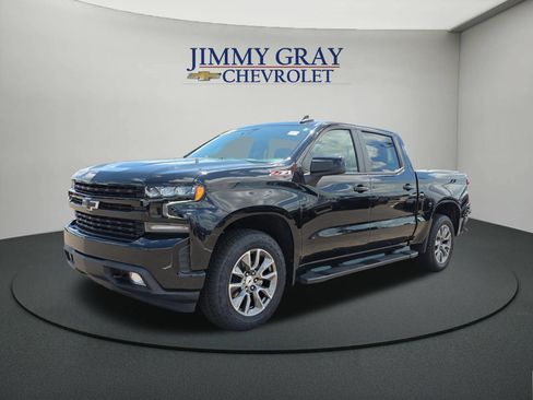 Used 2022 Chevrolet Silverado 1500 RST w/ Convenience Package II AWD/4WD image 1