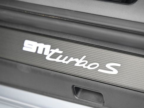 Used 2021 Porsche 911 Turbo image 28