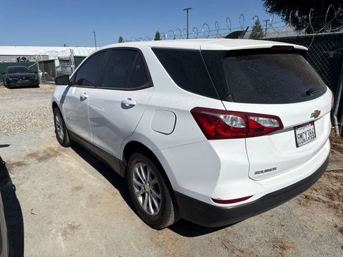 Used 2020 Chevrolet Equinox LS FWD image 5