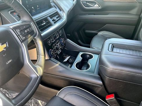 Certified 2023 Chevrolet Suburban Premier image 20