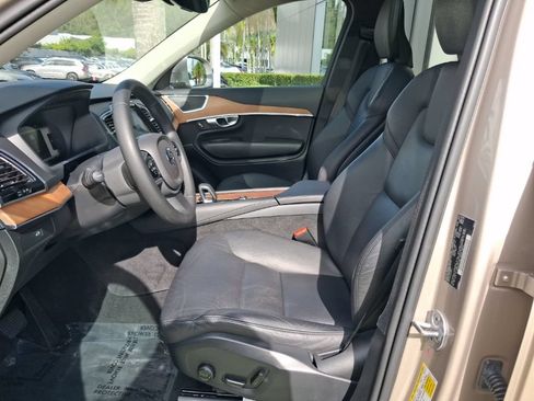 Used 2024 Volvo XC90 B5 Plus w/ Protection Package Premier AWD/4WD image 14