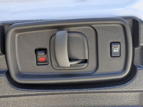 New 2025 GMC Savana 2500 Work Van w/ Chrome Appearance Package image 30