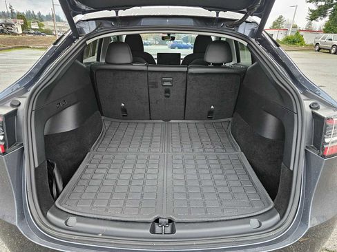 Used 2022 Tesla Model Y Performance image 14