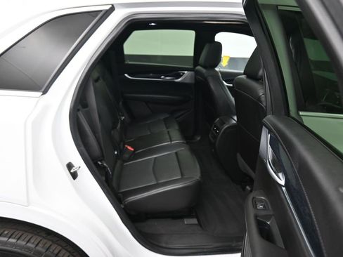 Used 2024 Cadillac XT5 Premium Luxury image 36