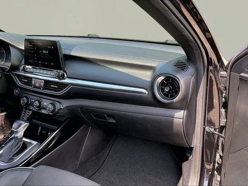 Used 2021 Kia Forte GT-Line FWD image 18