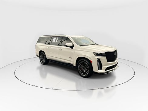 Used 2024 Cadillac Escalade ESV V w/ LPO, Floor Liner Package AWD/4WD image 2