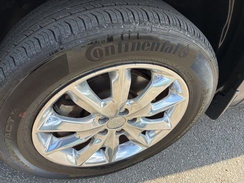 Used 2016 Jeep Cherokee Limited w/ Luxury Group image 11