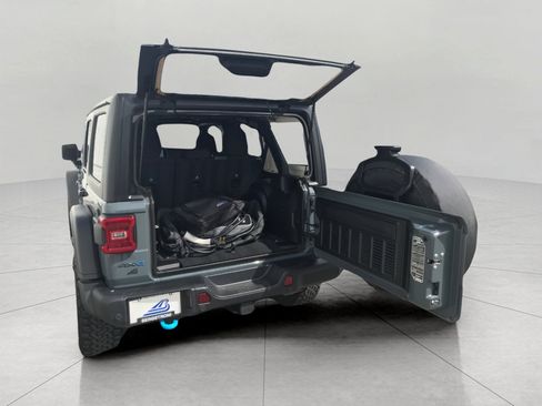 Used 2024 Jeep Wrangler Unlimited Rubicon 4xe w/ Capability Package AWD/4WD image 13