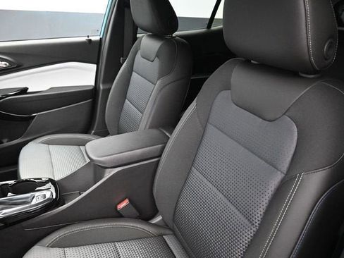 New 2026 Chevrolet Trax LT w/ Driver Confidence Package FWD image 18