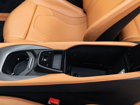 Used 2019 Ferrari Portofino image 43