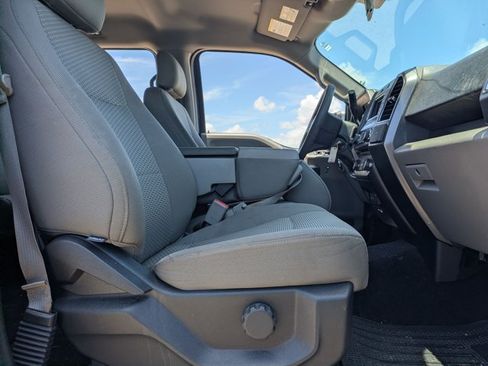 Used 2015 Ford F150 XLT AWD/4WD image 15