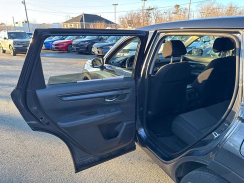 Used 2025 Honda CR-V LX image 29