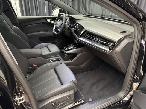 Used 2024 Audi Q4 e-tron Premium w/ Convenience Package image 28