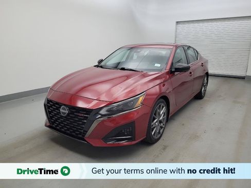 Used 2023 Nissan Altima 2.0 SR FWD image 1