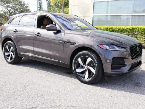 Used 2021 Jaguar F-PACE S image 12