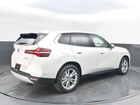 Certified 2025 BMW X3 xDrive30i w/ Premium Package image 7