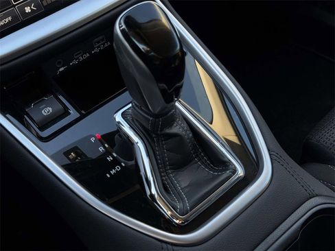 Used 2025 Subaru Outback Premium image 25