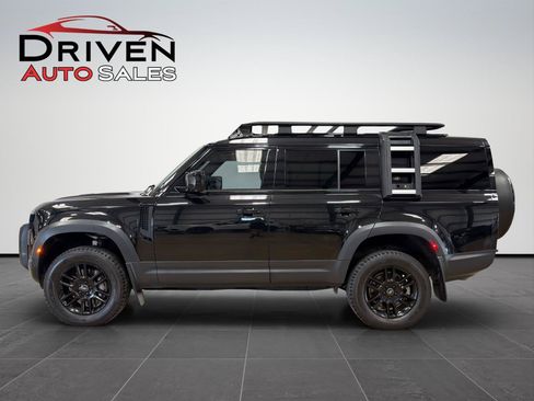 Used 2023 Land Rover Defender 130 SE AWD/4WD image 2