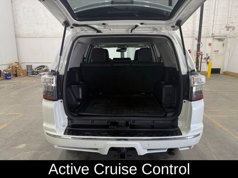Used 2020 Toyota 4Runner Limited image 13