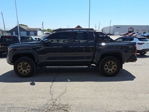 Used 2024 Toyota Tacoma 4x4 Double Cab Hybrid image 5