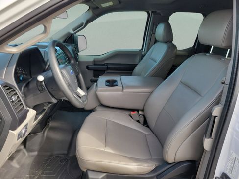 Used 2019 Ford F150 XL w/ Trailer Tow Package image 5