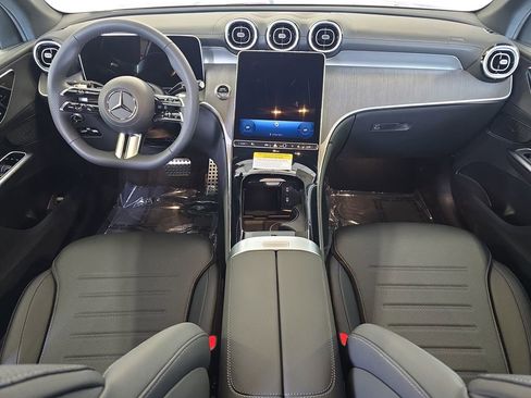 New 2026 Mercedes-Benz GLC 300 image 9