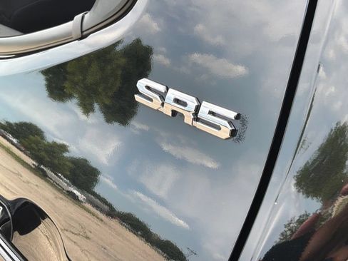 Used 2024 Toyota Tacoma SR5 AWD/4WD image 25
