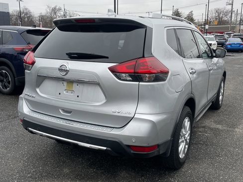 Used 2020 Nissan Rogue SV image 15