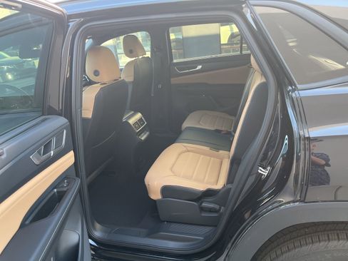 New 2026 Volkswagen Atlas Cross Sport SEL R-Line AWD/4WD image 23