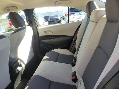 Used 2023 Toyota Corolla LE image 9