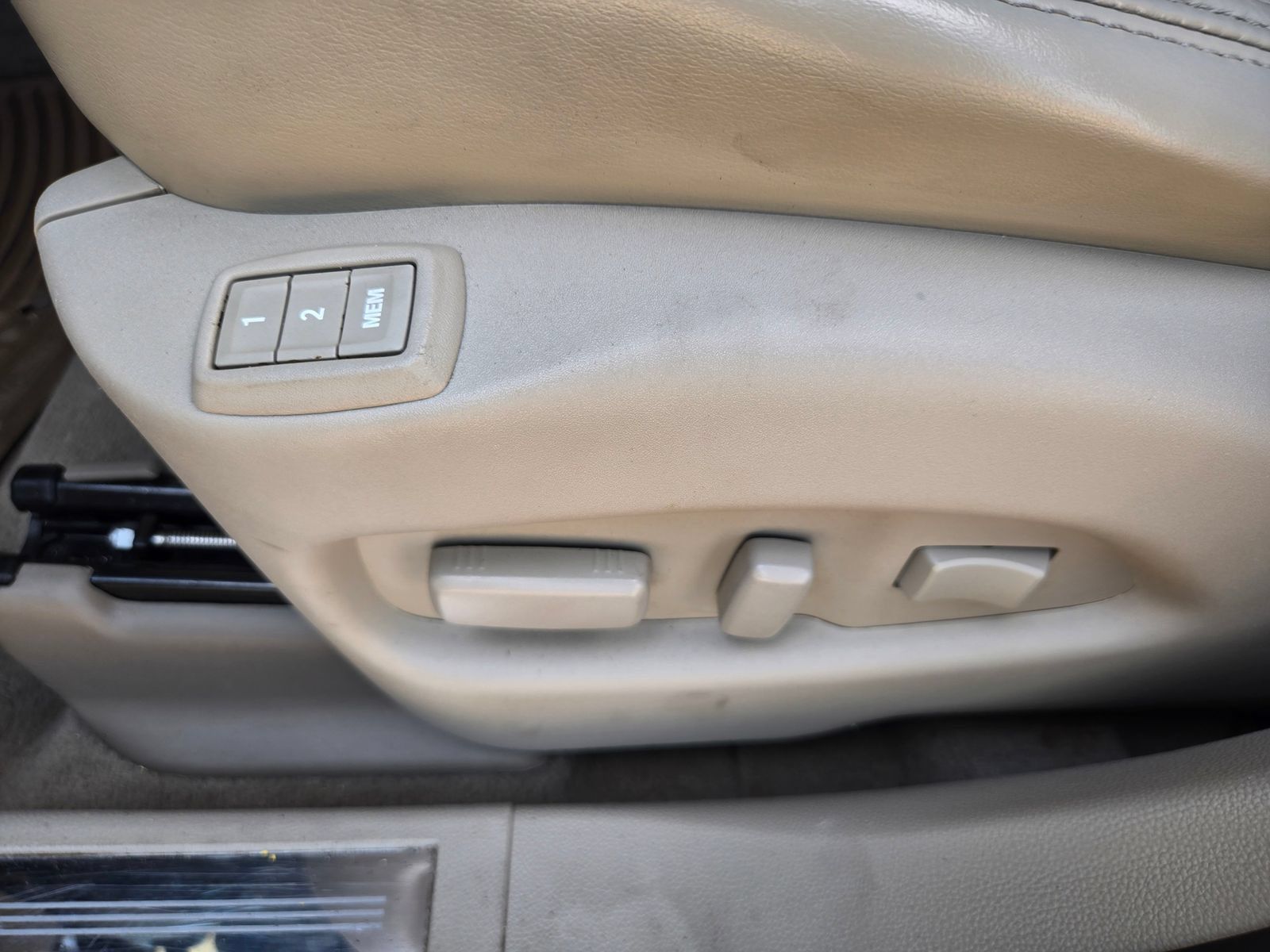 Used 2012 Cadillac SRX Premium FWD image 23
