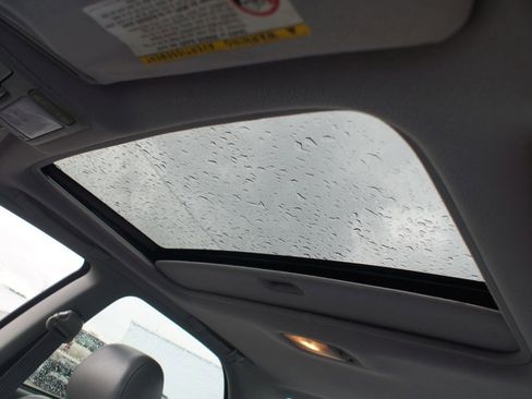 Used 2001 Toyota Camry XLE FWD image 6