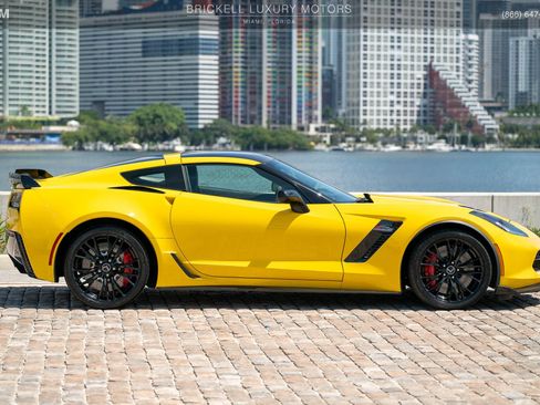 Used 2015 Chevrolet Corvette Z06 w/ 3LZ Preferred Equipment Group RWD image 14