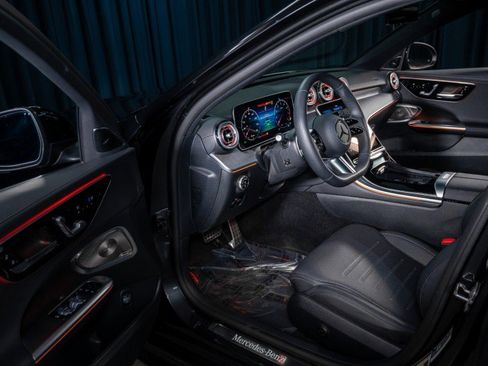 Certified 2025 Mercedes-Benz C 300 Sedan image 9