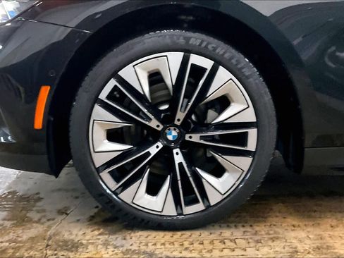 Used 2024 BMW 530i w/ Premium Package image 12