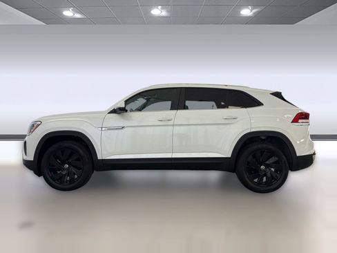 New 2026 Volkswagen Atlas Cross Sport SE image 2