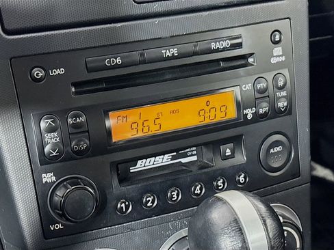 Used 2005 Nissan 350Z Touring image 16