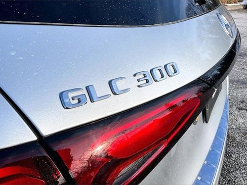 Used 2025 Mercedes-Benz GLC 300 4MATIC image 7