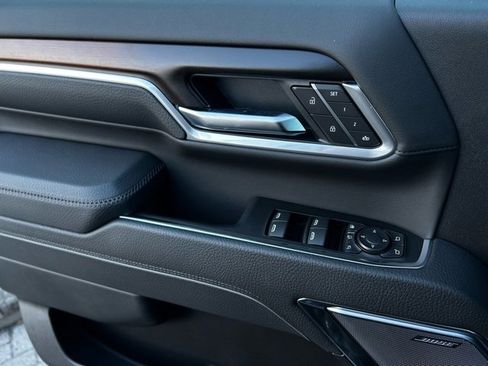 New 2025 GMC Sierra 2500 Denali w/ Denali Reserve Package image 13