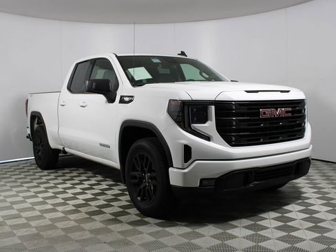 Used 2025 GMC Sierra 1500 Elevation image 28