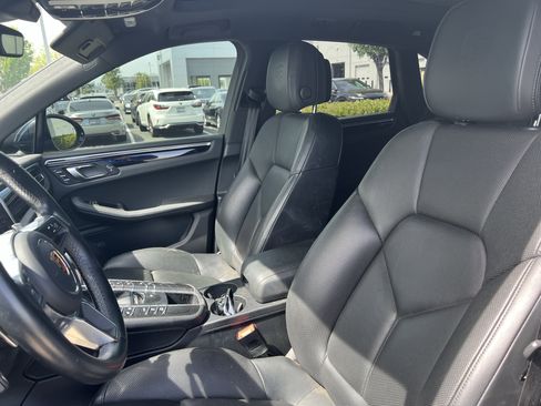 Used 2019 Porsche Macan image 16