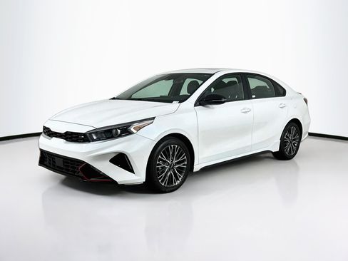 Used 2024 Kia Forte GT-Line w/ GT-Line Premium Package FWD image 3