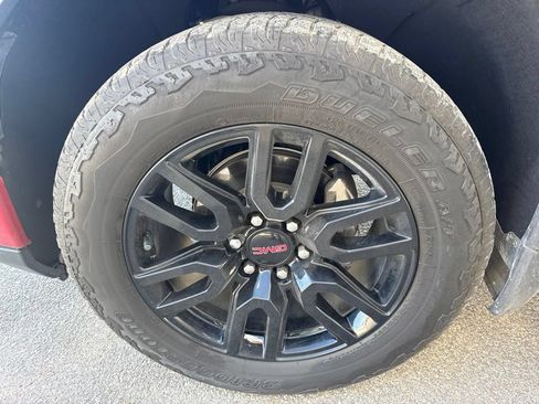 Certified 2024 GMC Sierra 1500 Elevation w/ Elevation Premium Package AWD/4WD image 9