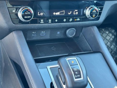 Used 2024 Mitsubishi Outlander SE image 26