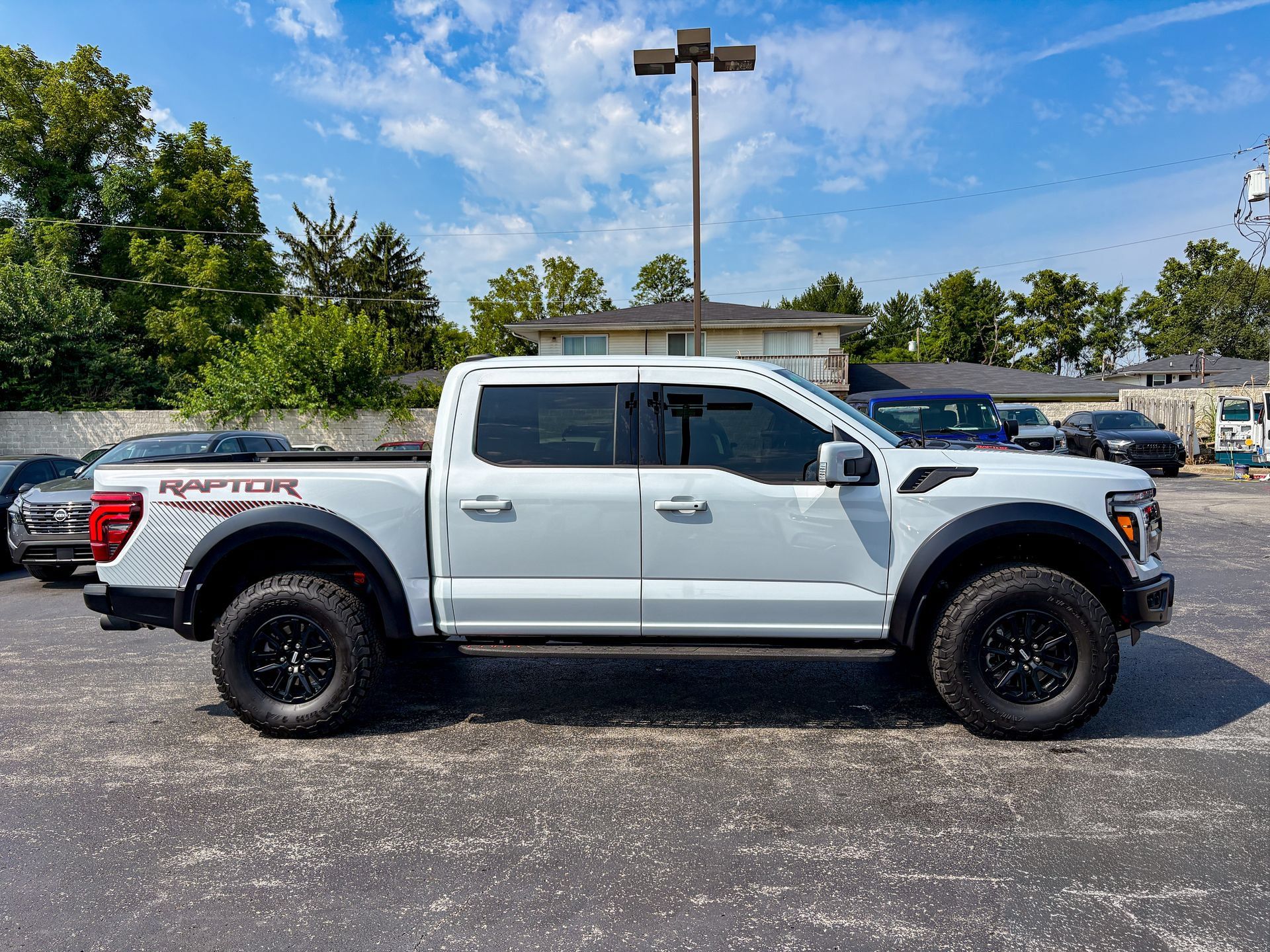 Used 2025 Ford F150 Raptor AWD/4WD image 15