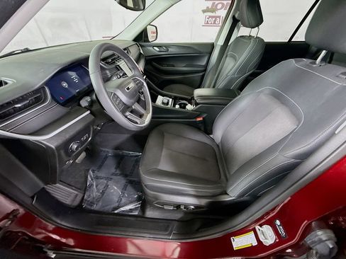 Used 2023 Jeep Grand Cherokee Laredo w/ Luxury Tech Group I image 25