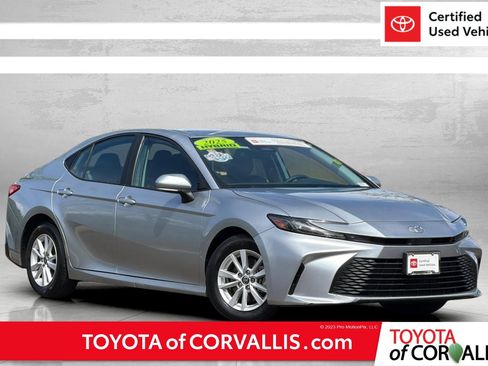 Certified 2025 Toyota Camry LE FWD image 1