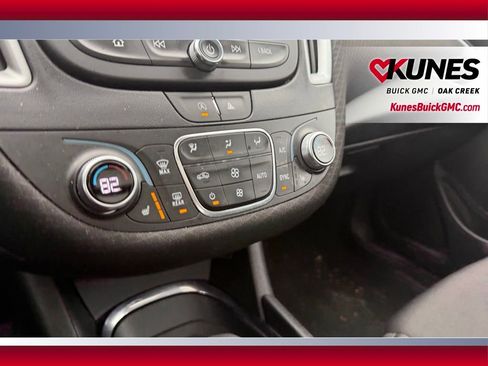 Used 2023 Chevrolet Malibu LT w/ Driver Confidence Package image 17