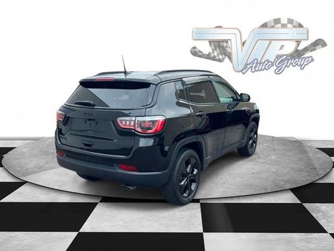 Used 2018 Jeep Compass Latitude w/ Popular Equipment Group AWD/4WD image 5