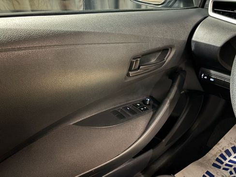 Used 2025 Toyota Corolla LE FWD image 20